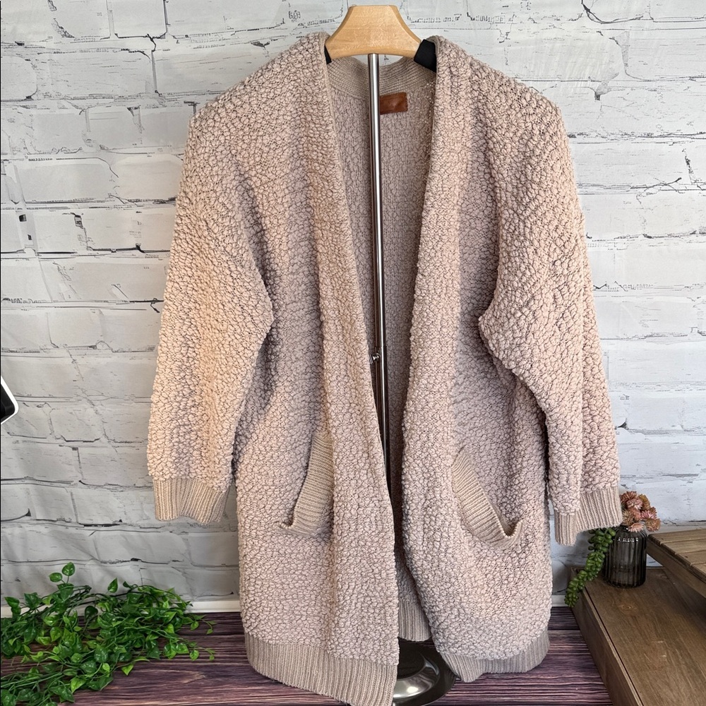 POL Neutral Bouclé Open-Front Cardigan in Taupe